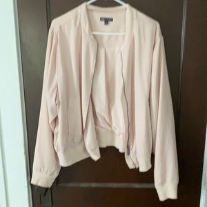Light pink jacket light weight in great condition